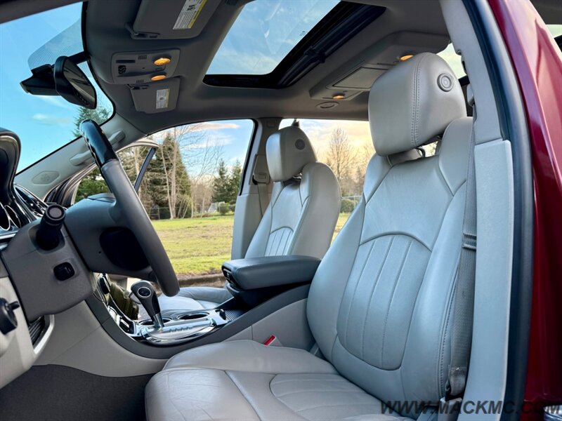 2015 Buick Enclave Premium low Miles 3Rd Row Captian Chairs AWD   - Photo 18 - Hillsboro, OR 97123