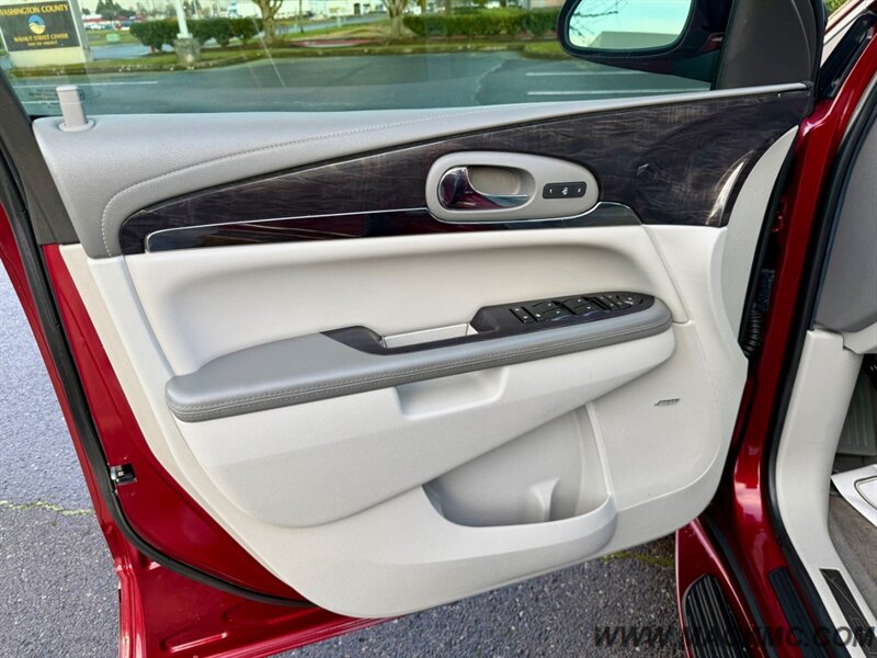 2015 Buick Enclave Premium low Miles 3Rd Row Captian Chairs AWD   - Photo 26 - Hillsboro, OR 97123