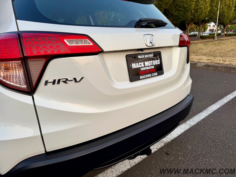 2016 Honda HR-V LX 6-Speed Manual Back Up Camera - Photo 24 - Hillsboro, OR 97123