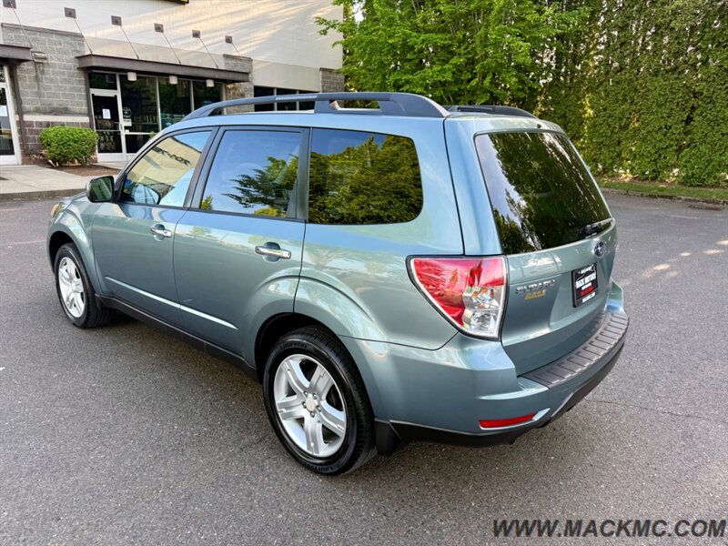 2009 Subaru Forester 2.5 X Premium 5-Speed Manual Pano Roof AWD   - Photo 9 - Hillsboro, OR 97123