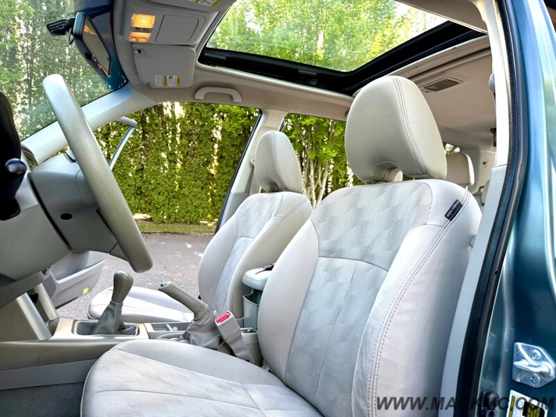 2009 Subaru Forester 2.5 X Premium 5-Speed Manual Pano Roof AWD   - Photo 14 - Hillsboro, OR 97123
