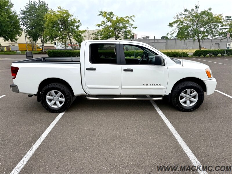 2010 Nissan Titan SE CrewCab  4x4 V8 Tow PKG   - Photo 4 - Hillsboro, OR 97123