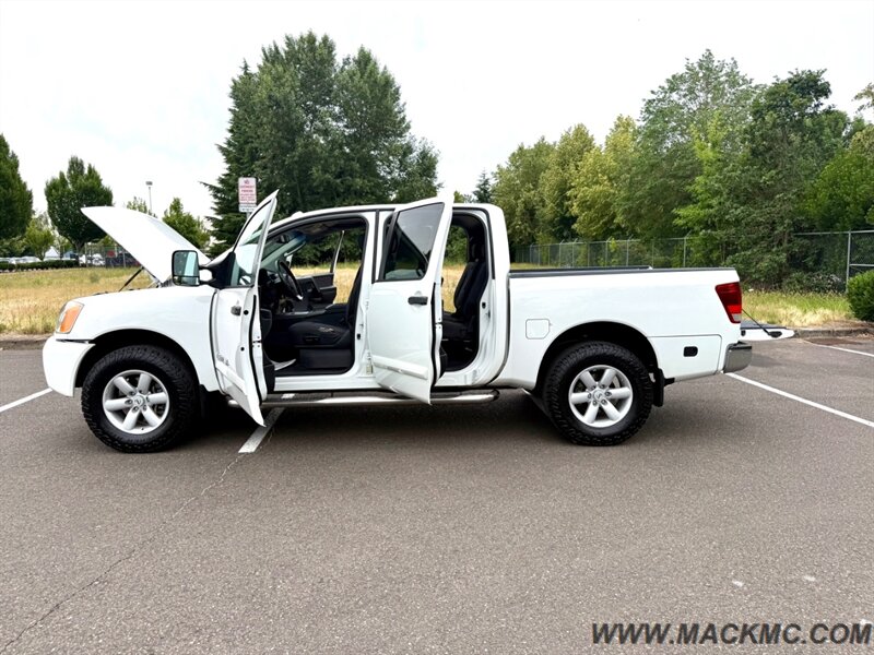 2010 Nissan Titan SE CrewCab  4x4 V8 Tow PKG   - Photo 25 - Hillsboro, OR 97123