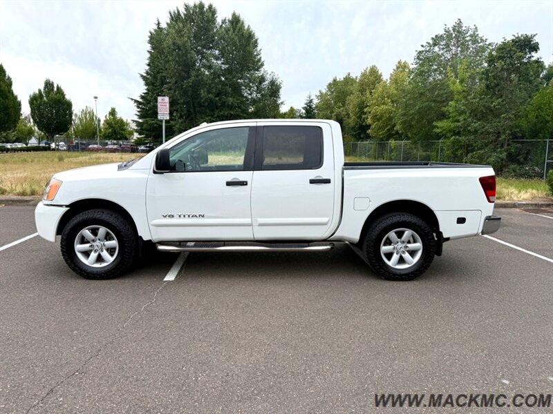 2010 Nissan Titan SE CrewCab  4x4 V8 Tow PKG   - Photo 8 - Hillsboro, OR 97123