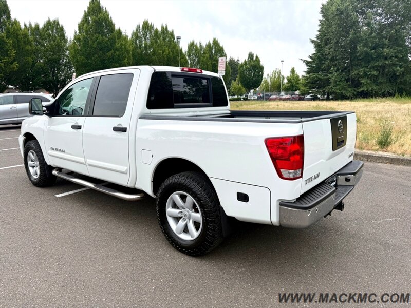 2010 Nissan Titan SE CrewCab  4x4 V8 Tow PKG   - Photo 7 - Hillsboro, OR 97123