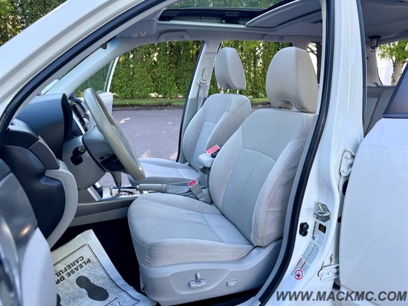 2012 Subaru Forester 2.5X Premium 1-Owner AWD - Photo 11 - Hillsboro, OR 97123