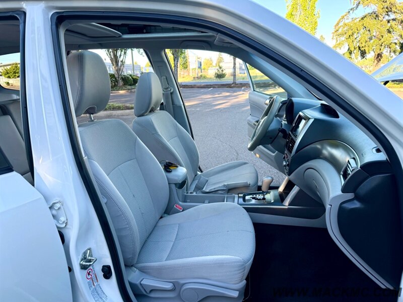 2012 Subaru Forester 2.5X Premium 1-Owner AWD - Photo 12 - Hillsboro, OR 97123