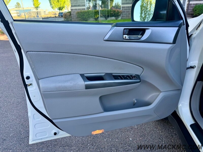 2012 Subaru Forester 2.5X Premium 1-Owner AWD - Photo 24 - Hillsboro, OR 97123