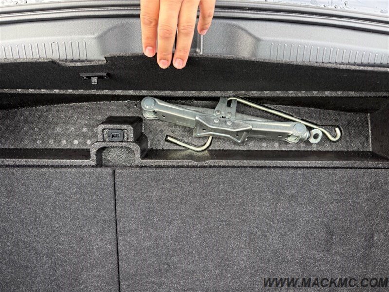 2011 Scion xD Automatic 85K Low Miles hatchback 33-MPG - Photo 18 - Hillsboro, OR 97123