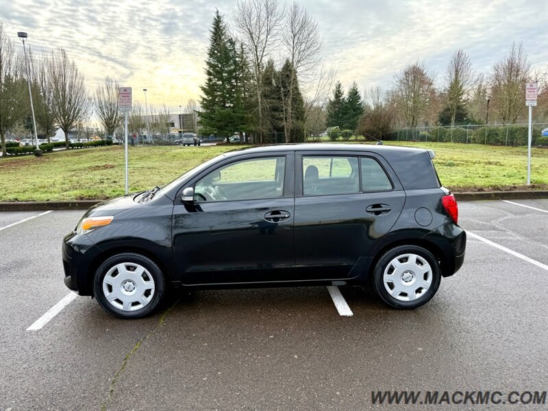 2011 Scion xD Automatic 85K Low Miles hatchback 33-MPG - Photo 9 - Hillsboro, OR 97123