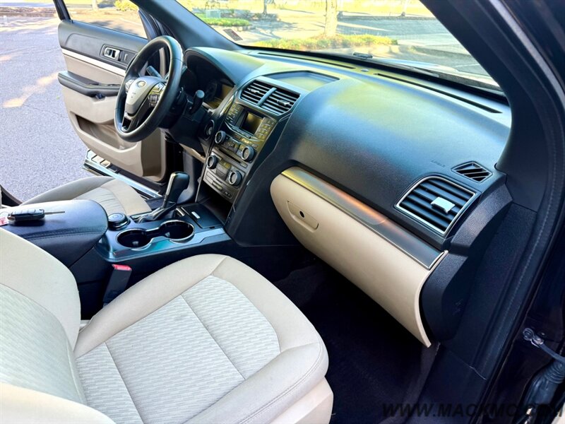 2016 Ford Explorer - Photo 2 - Hillsboro, OR 97123