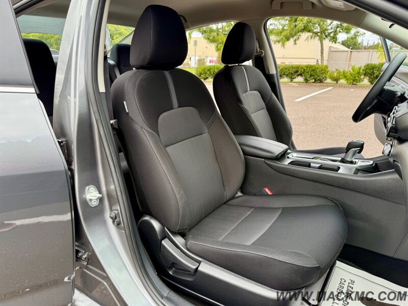 2025 Nissan Sentra SV 1-Owner 7K Low Miles 40-MPG   - Photo 18 - Hillsboro, OR 97123
