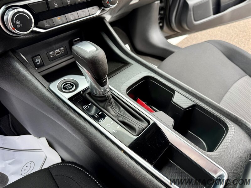 2025 Nissan Sentra SV 1-Owner 7K Low Miles 40-MPG   - Photo 14 - Hillsboro, OR 97123