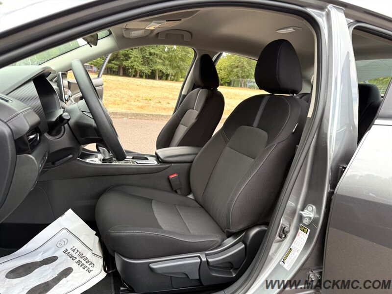 2025 Nissan Sentra SV 1-Owner 7K Low Miles 40-MPG   - Photo 19 - Hillsboro, OR 97123