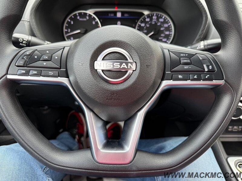 2025 Nissan Sentra SV 1-Owner 7K Low Miles 40-MPG   - Photo 12 - Hillsboro, OR 97123