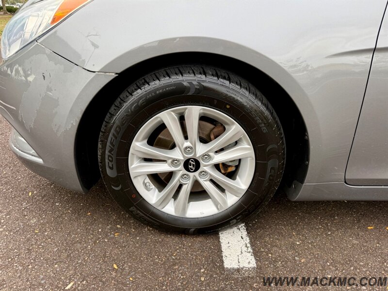 2013 Hyundai SONATA GLS Newer Tires 35-MPG   - Photo 4 - Hillsboro, OR 97123