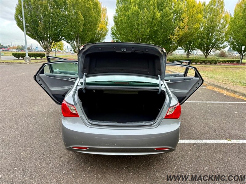 2013 Hyundai SONATA GLS Newer Tires 35-MPG   - Photo 25 - Hillsboro, OR 97123