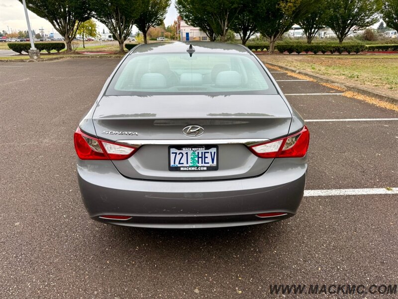 2013 Hyundai SONATA GLS Newer Tires 35-MPG   - Photo 9 - Hillsboro, OR 97123