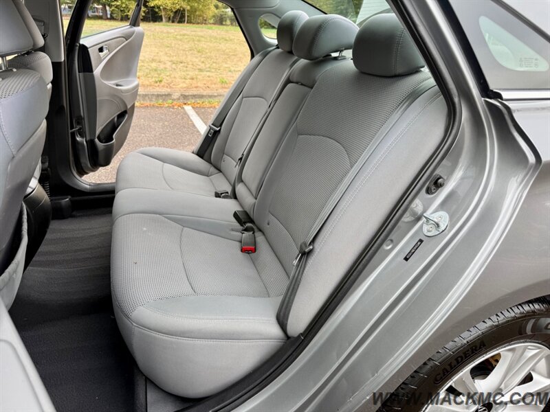 2013 Hyundai SONATA GLS Newer Tires 35-MPG   - Photo 16 - Hillsboro, OR 97123