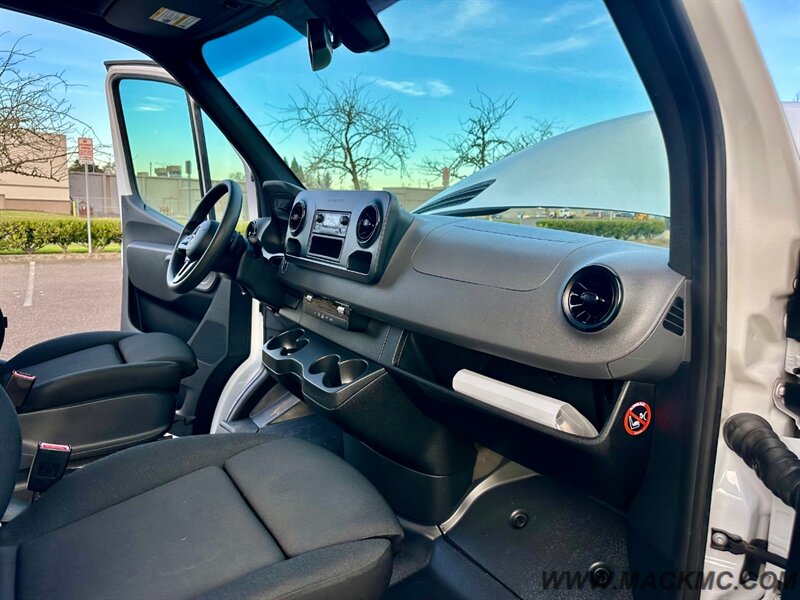 2019 Mercedes-Benz Sprinter 2500   - Photo 2 - Hillsboro, OR 97123