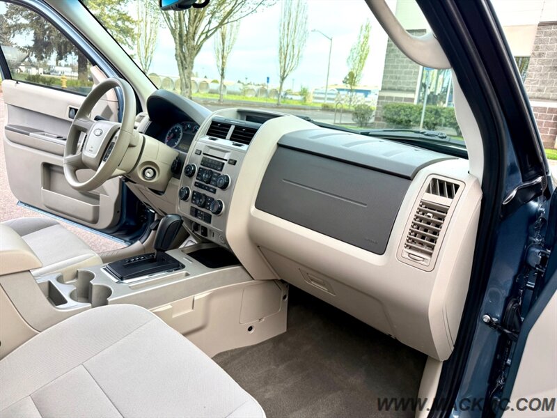 2012 Ford Escape XLT - Photo 2 - Hillsboro, OR 97123