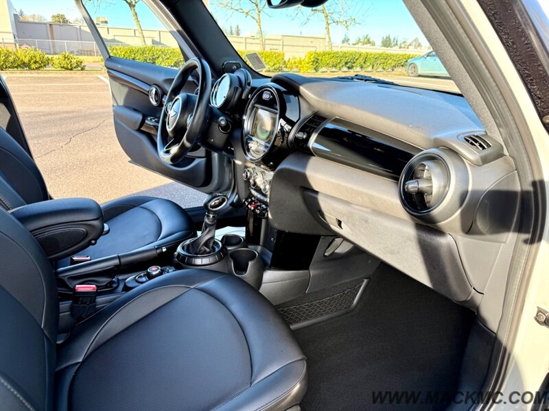 2016 MINI Hardtop 4 Door Cooper 27K Low Miles 1-Owner   - Photo 2 - Hillsboro, OR 97123