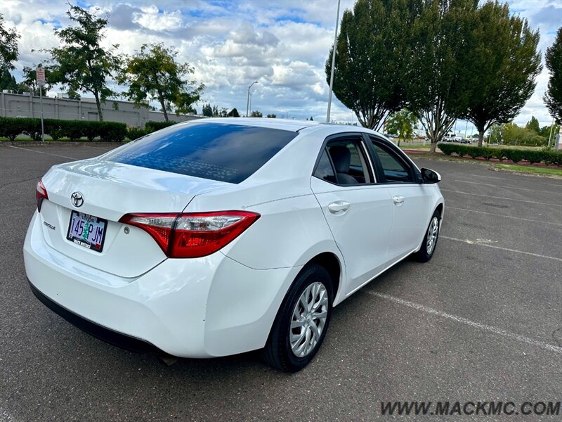 2015 Toyota Corolla L   - Photo 9 - Hillsboro, OR 97123