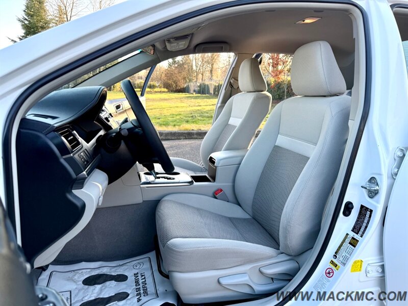 2012 Toyota Camry Hybrid LE 1 Owner 39MPG   - Photo 12 - Hillsboro, OR 97123