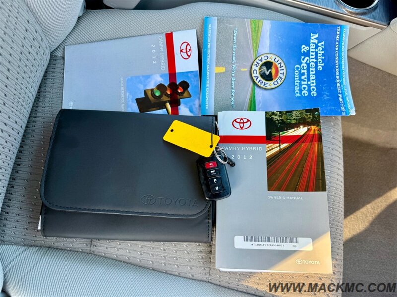 2012 Toyota Camry Hybrid LE 1 Owner 39MPG   - Photo 25 - Hillsboro, OR 97123