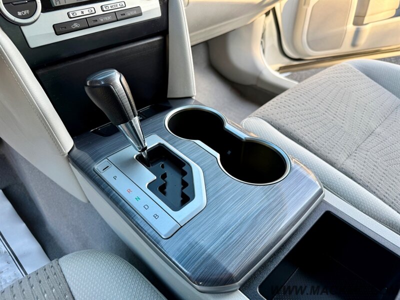 2012 Toyota Camry Hybrid LE 1 Owner 39MPG   - Photo 19 - Hillsboro, OR 97123