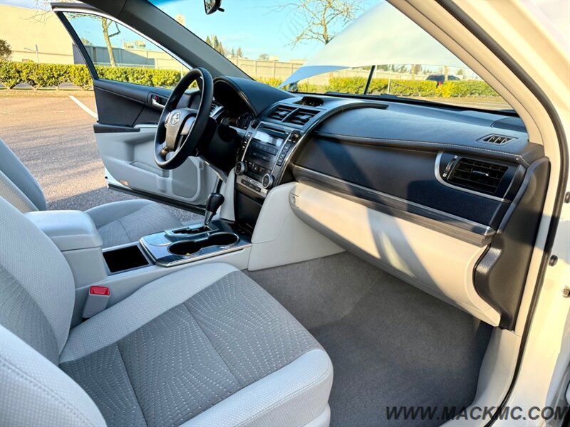 2012 Toyota Camry Hybrid LE 1 Owner 39MPG   - Photo 2 - Hillsboro, OR 97123