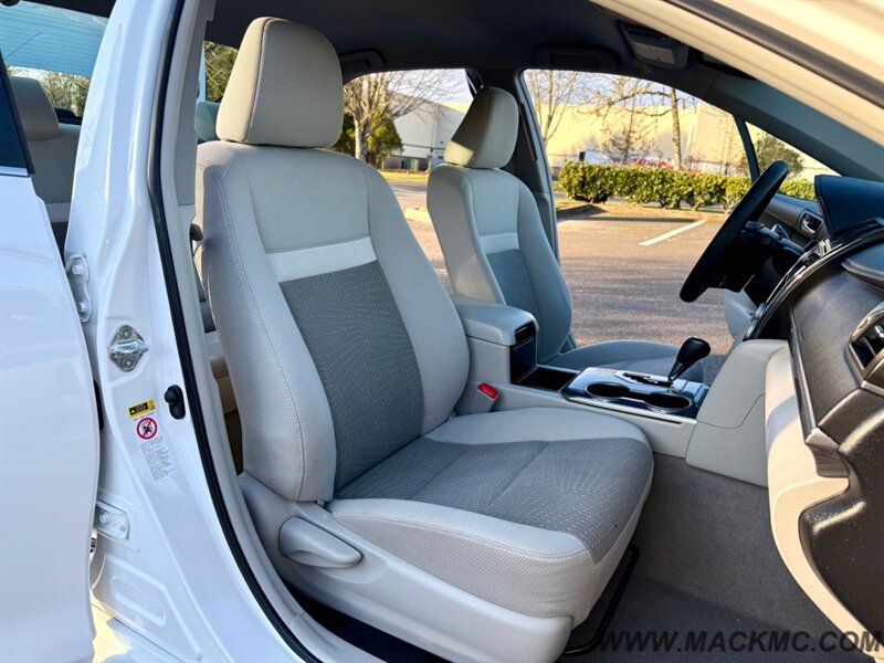 2012 Toyota Camry Hybrid LE 1 Owner 39MPG   - Photo 14 - Hillsboro, OR 97123