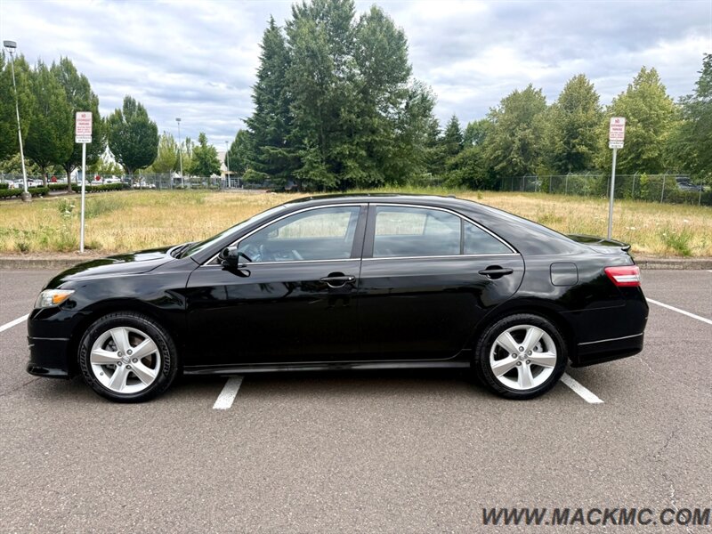 2011 Toyota Camry SE - Photo 3 - Hillsboro, OR 97123