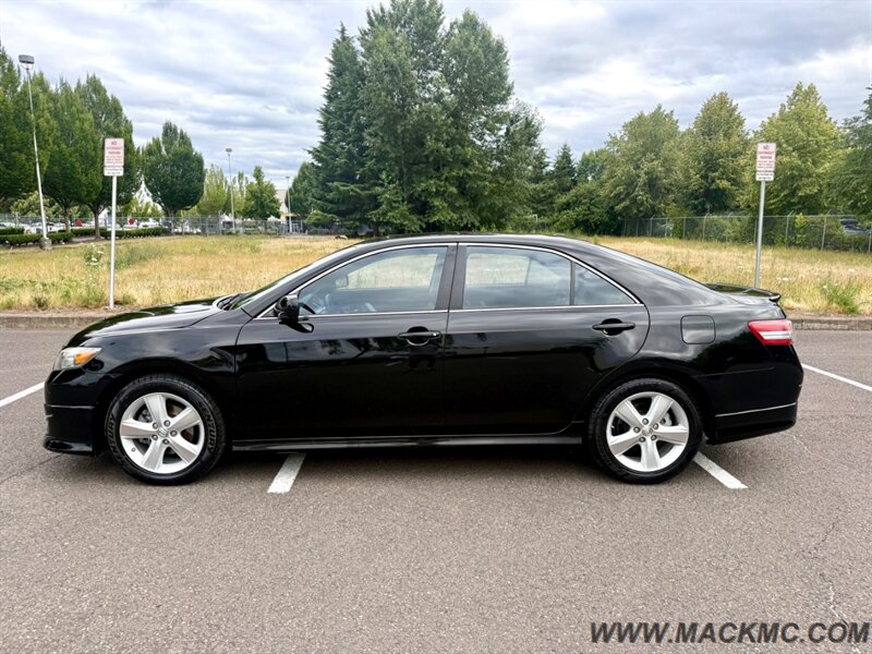 2011 Toyota Camry SE - Photo 4 - Hillsboro, OR 97123
