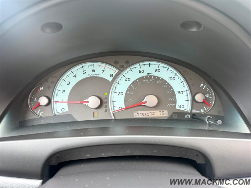 2011 Toyota Camry SE - Photo 16 - Hillsboro, OR 97123