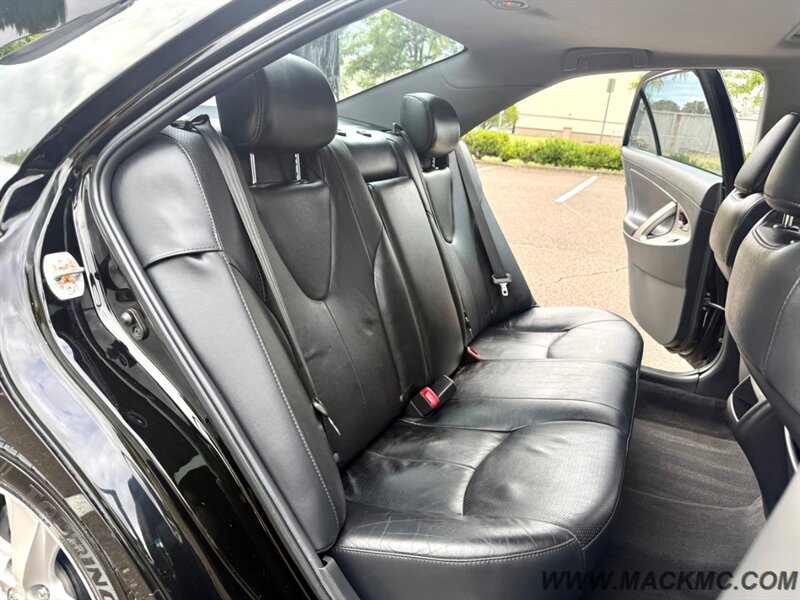 2011 Toyota Camry SE - Photo 14 - Hillsboro, OR 97123