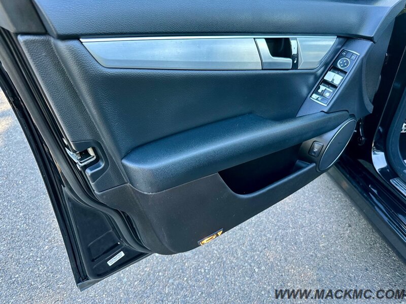 2013 Mercedes-Benz C 250 Sport Heated Seats Black on Black - Photo 23 - Hillsboro, OR 97123