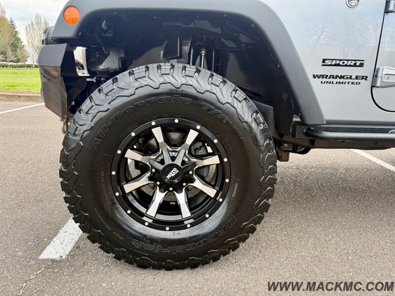 2015 Jeep Wrangler Unlimited Sport 6-Speed Manual Hardtop   - Photo 4 - Hillsboro, OR 97123