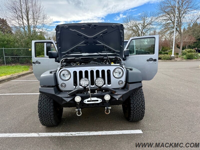 2015 Jeep Wrangler Unlimited Sport 6-Speed Manual Hardtop   - Photo 28 - Hillsboro, OR 97123
