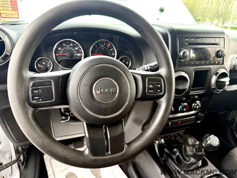 2015 Jeep Wrangler Unlimited Sport 6-Speed Manual Hardtop   - Photo 13 - Hillsboro, OR 97123