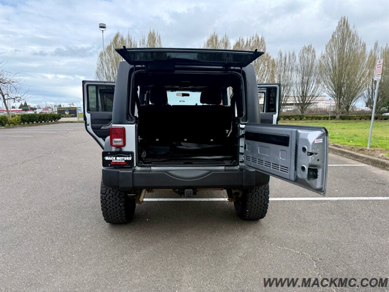 2015 Jeep Wrangler Unlimited Sport 6-Speed Manual Hardtop   - Photo 31 - Hillsboro, OR 97123