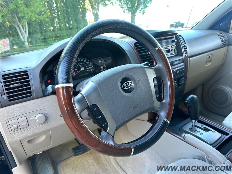 2005 Kia Sorento EX   - Photo 17 - Hillsboro, OR 97123