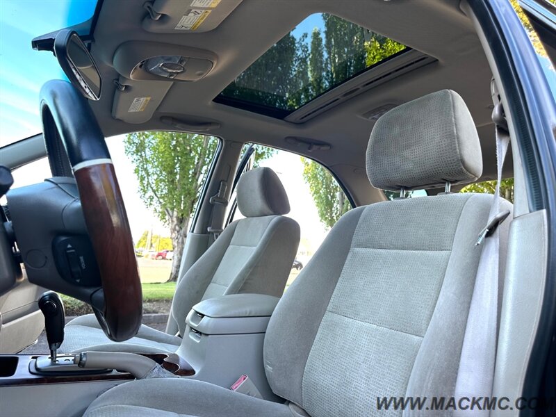 2005 Kia Sorento EX   - Photo 12 - Hillsboro, OR 97123