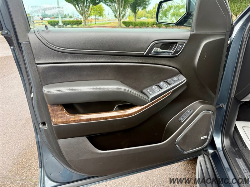 2020 Chevrolet Suburban LT 3RD Row 8 Passenger Premium Wheels 4X4 - Photo 22 - Hillsboro, OR 97123