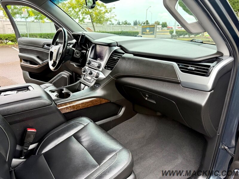 2020 Chevrolet Suburban LT 3RD Row 8 Passenger Premium Wheels 4X4 - Photo 2 - Hillsboro, OR 97123