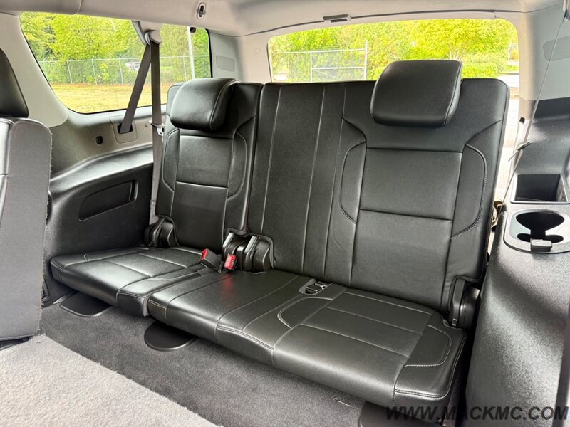 2020 Chevrolet Suburban LT 3RD Row 8 Passenger Premium Wheels 4X4 - Photo 18 - Hillsboro, OR 97123