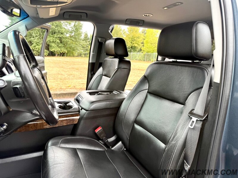 2020 Chevrolet Suburban LT 3RD Row 8 Passenger Premium Wheels 4X4 - Photo 13 - Hillsboro, OR 97123