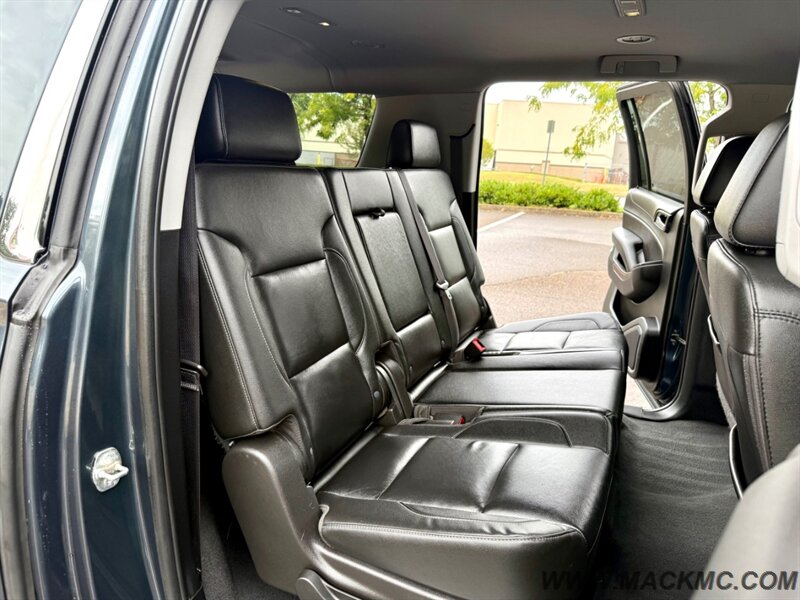 2020 Chevrolet Suburban LT 3RD Row 8 Passenger Premium Wheels 4X4 - Photo 17 - Hillsboro, OR 97123