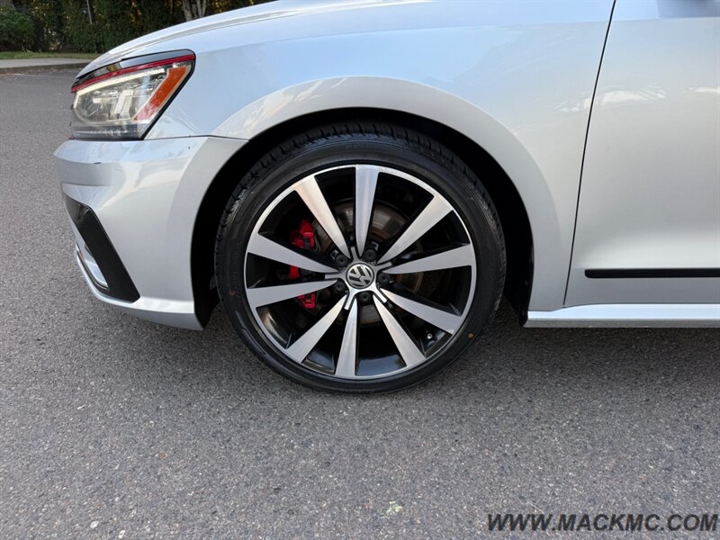 2018 Volkswagen Passat V6 GT - Photo 3 - Hillsboro, OR 97123