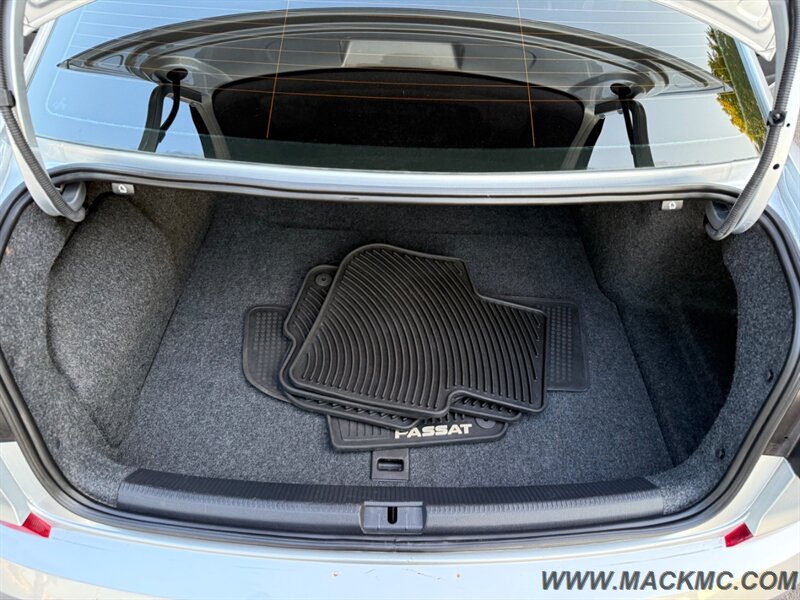 2018 Volkswagen Passat V6 GT - Photo 24 - Hillsboro, OR 97123